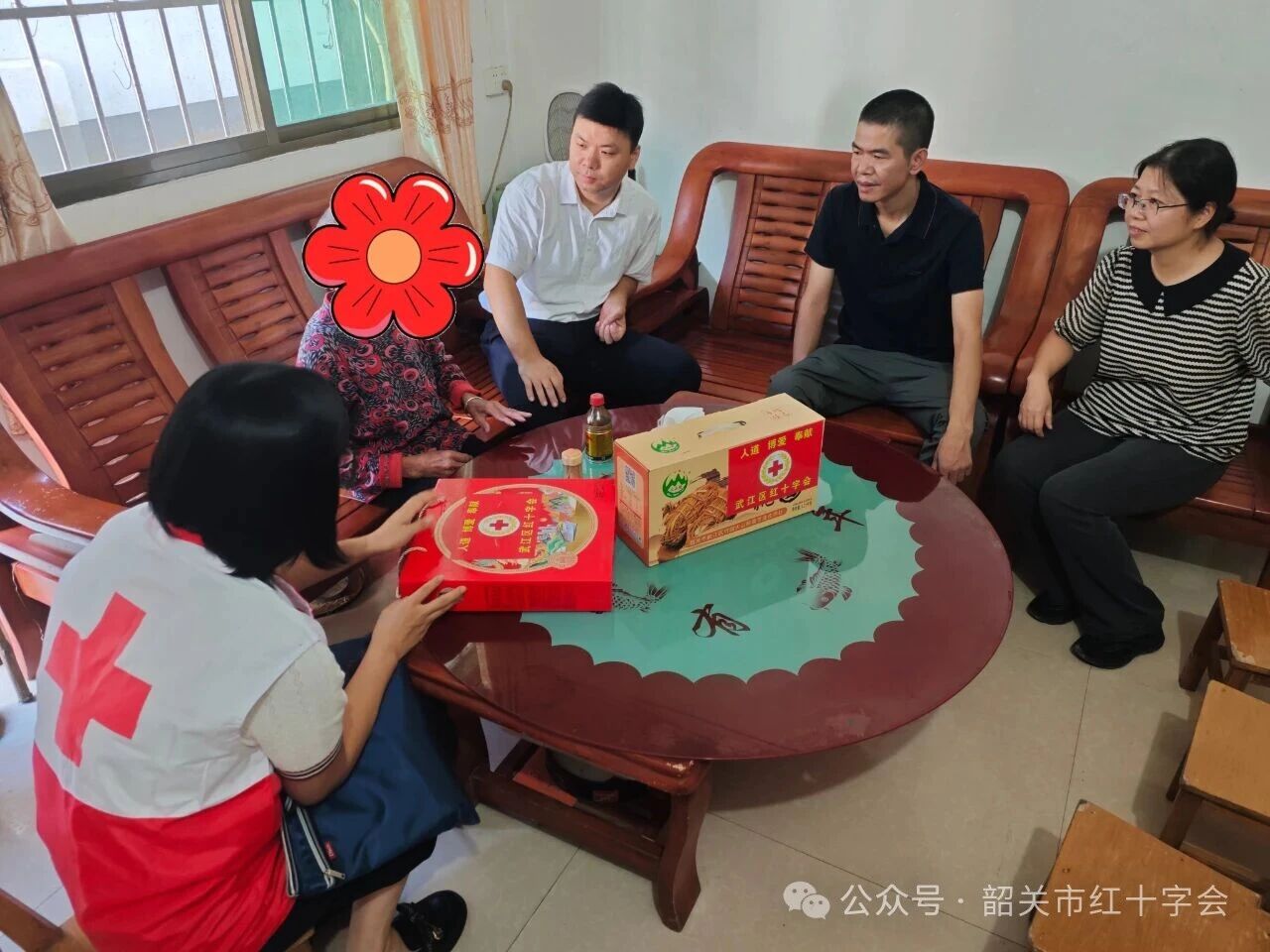 武江、仁化、始兴节前开展红十字关爱慰问活动