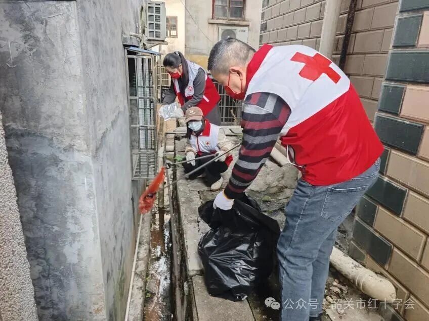 筑牢健康防线，共驱越冬蚊患！翁源县红十字在行动